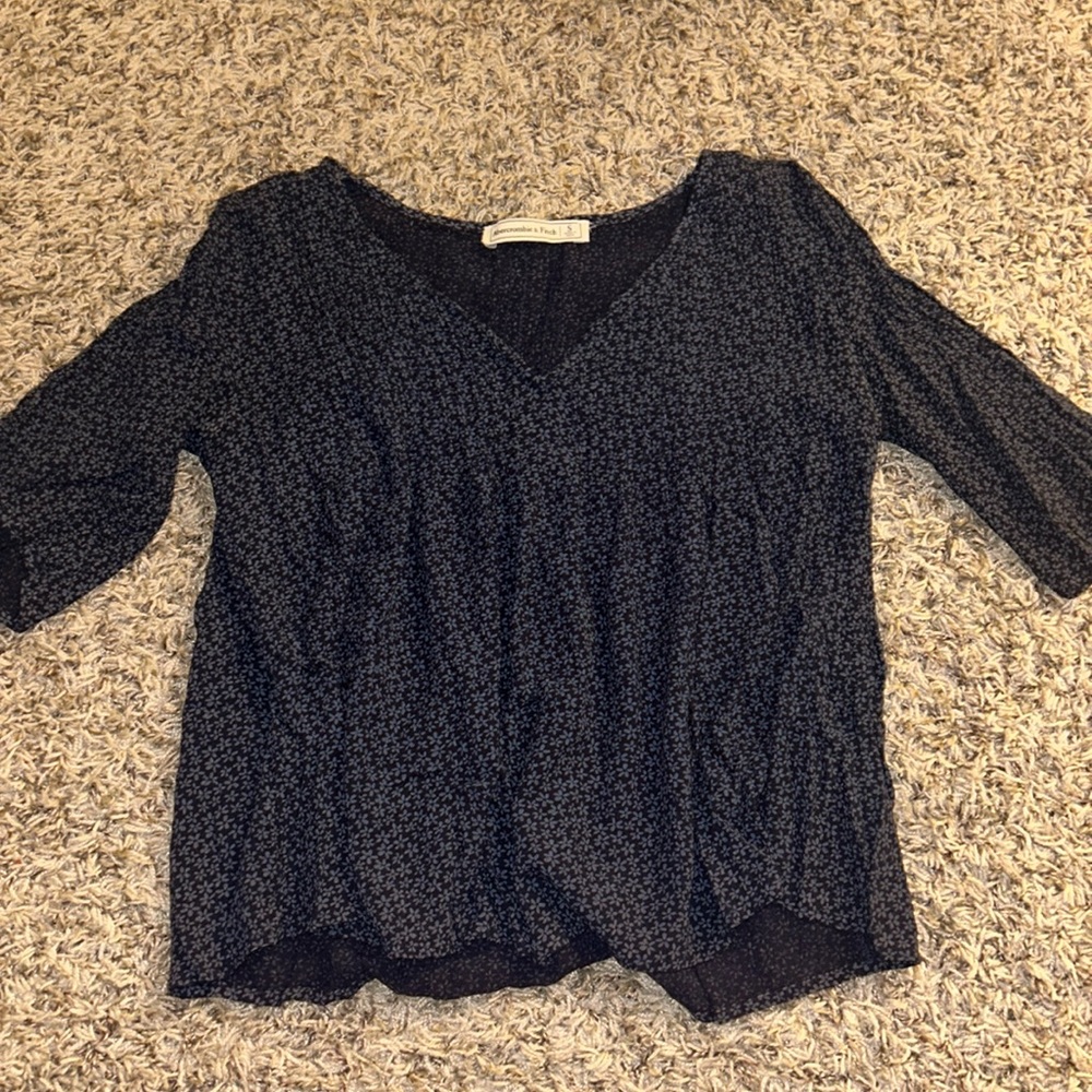 Abercrombie navy floral blouse